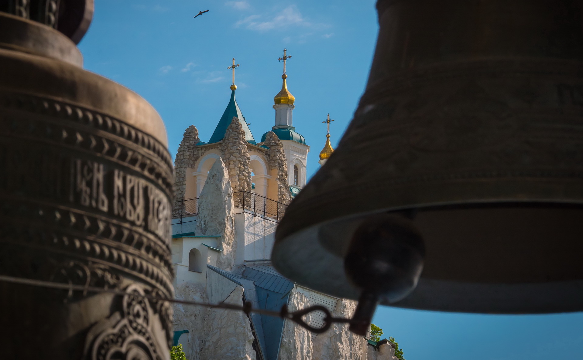 Фото с колокольни на Николаевскую церковь