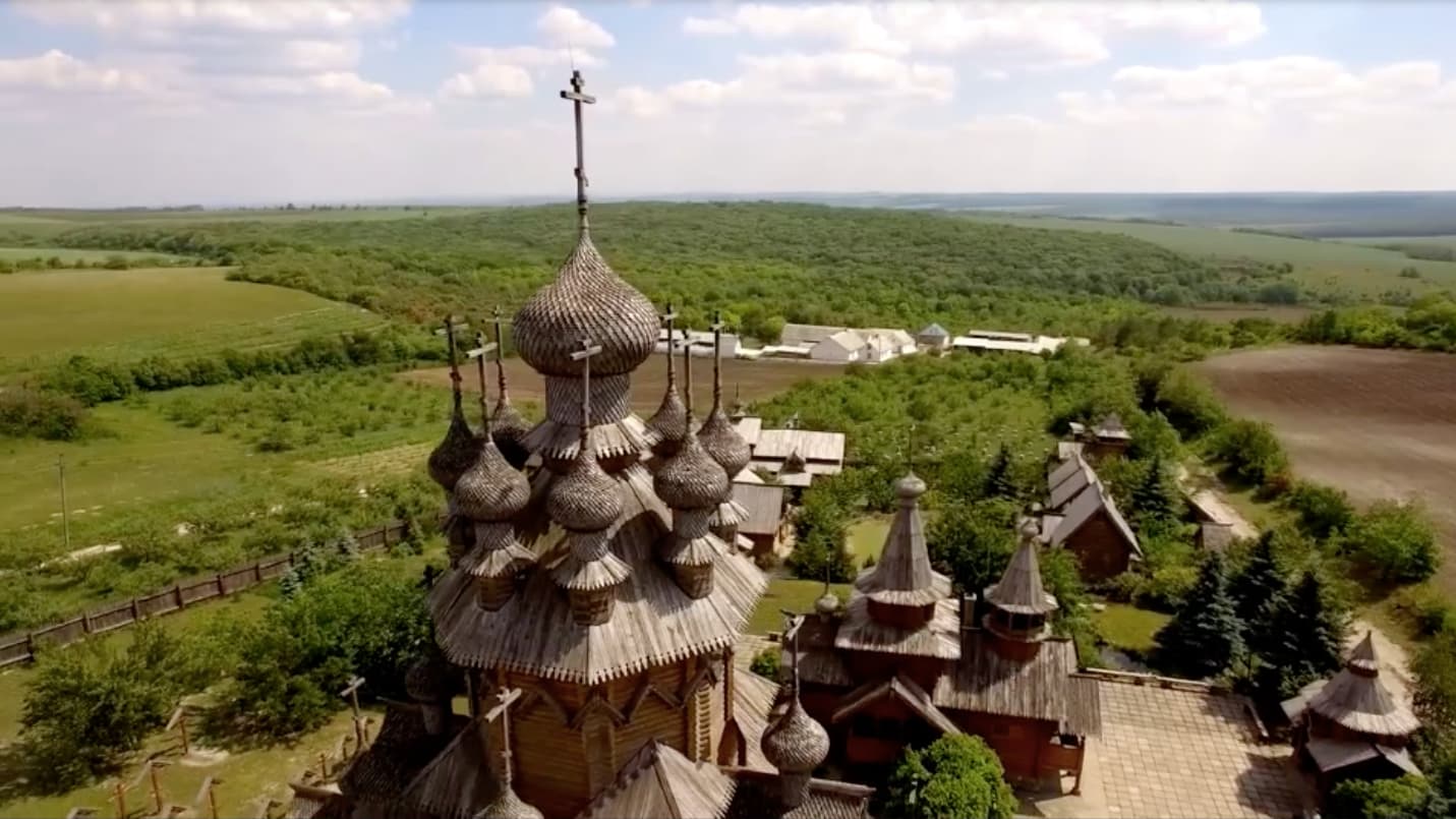 Купола Монашеского скита Святоорской лавры